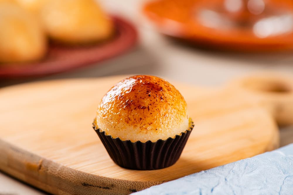 Brigadeiro de forno queimado em forminha.